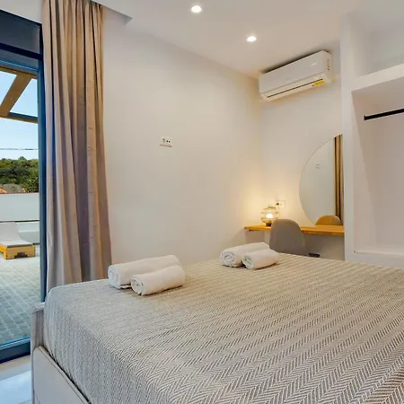 Amphitrite Beach House * Agios Nikolaos